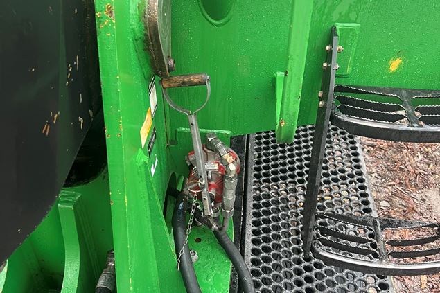 2015 John Deere 437D Log Loader
